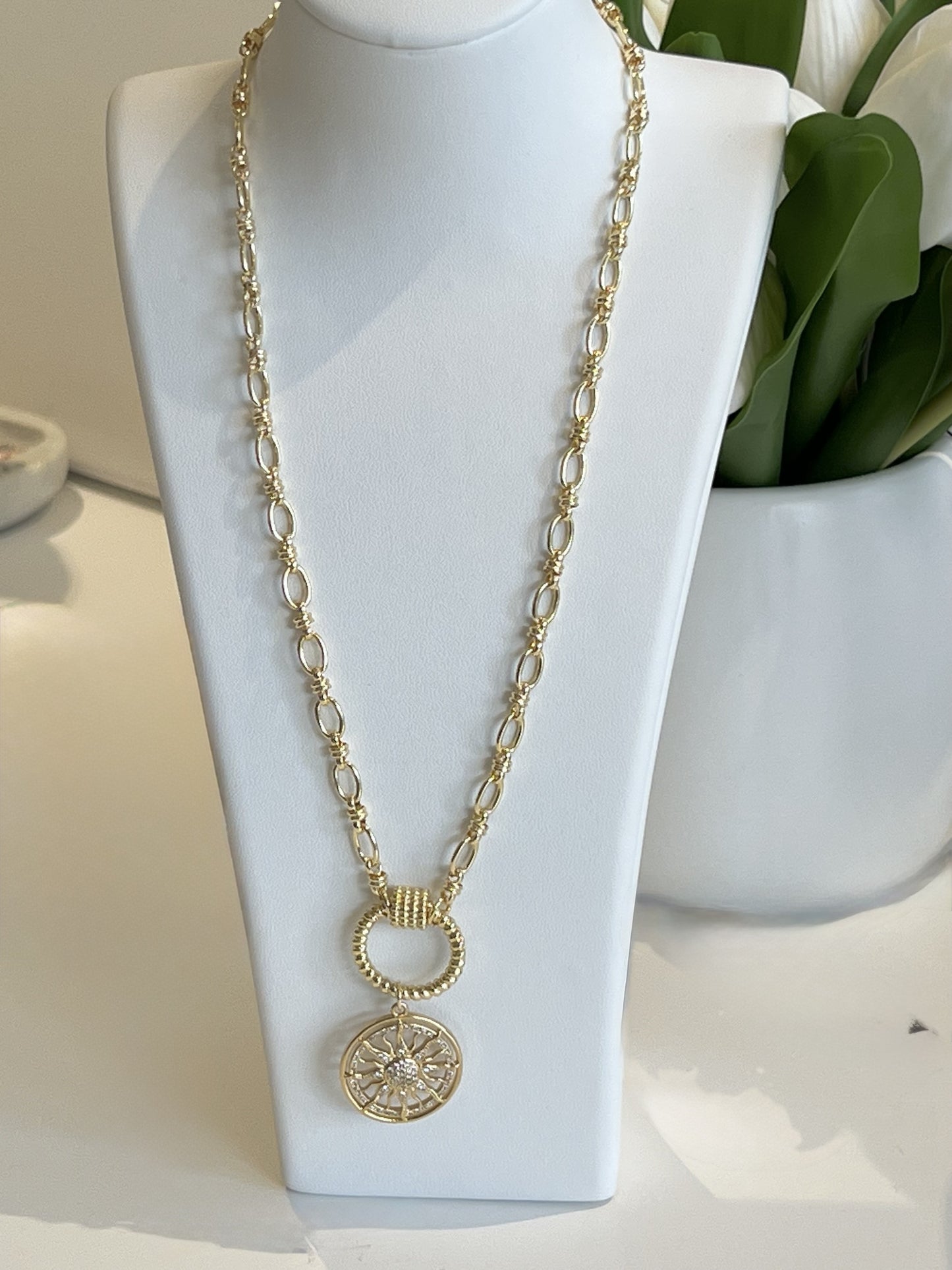 Ellis Star Necklace