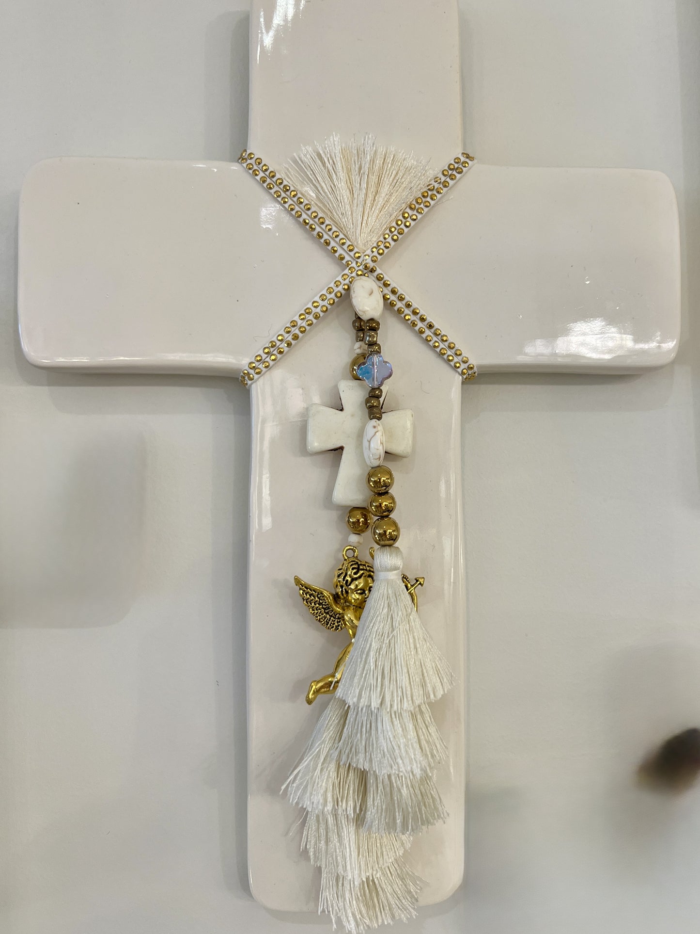 GEORGE AND COLE Cupid White Cross - Medium