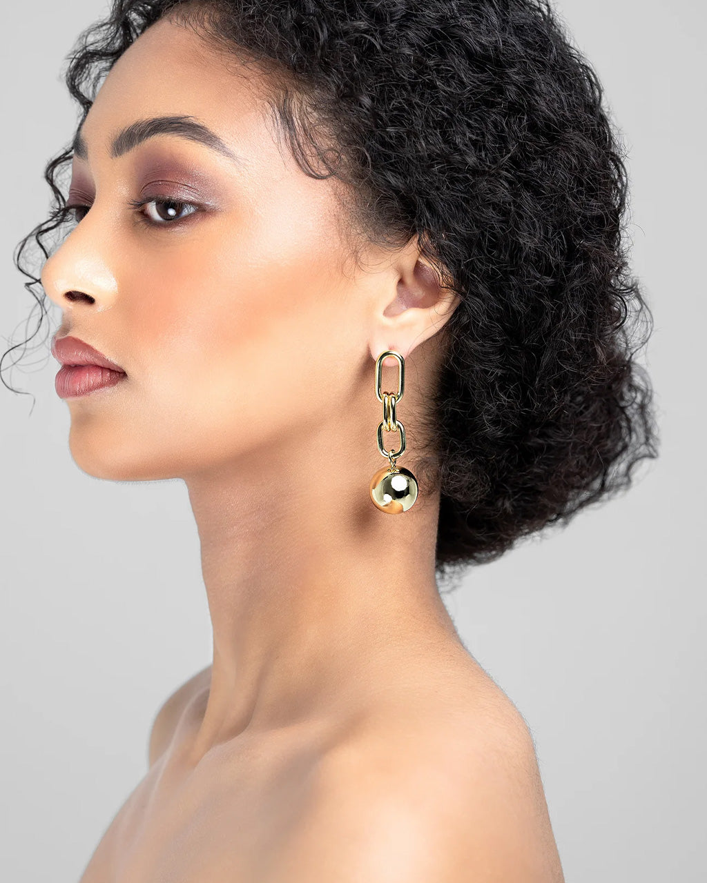 Pia Gold Earrings