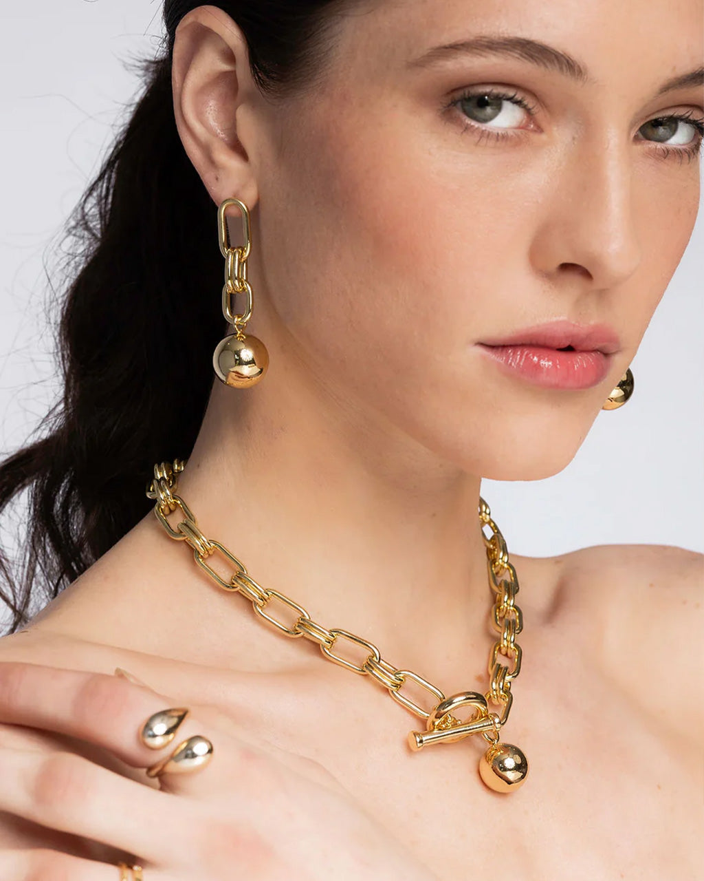Pia Gold Necklace
