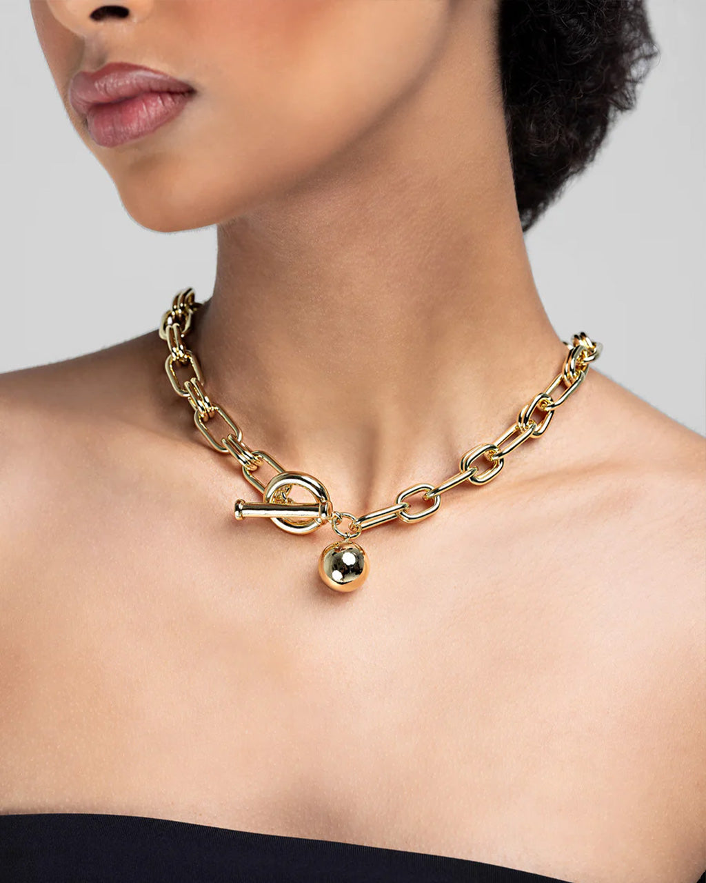 Pia Gold Necklace