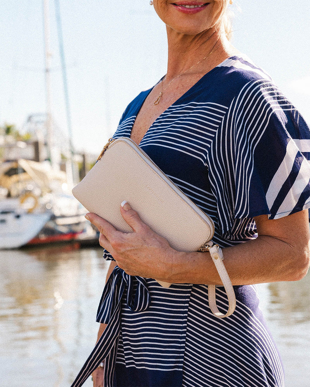Poppy Clutch - Oyster