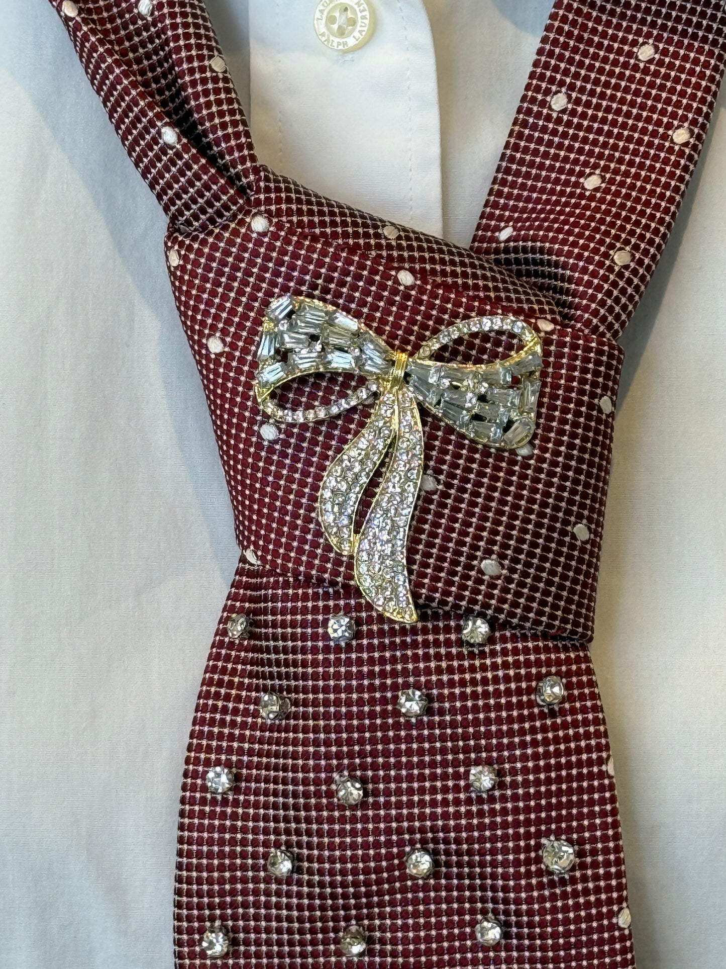 Burgundy Tie With Brooch & Rhinestones