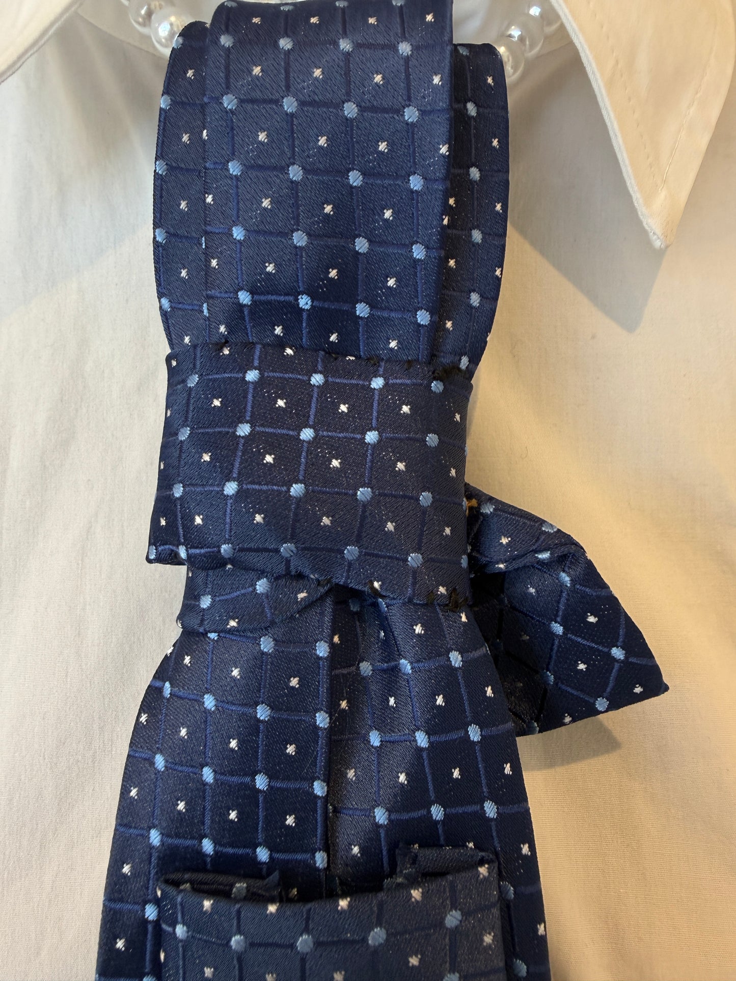 Navy Tie With Pearls & Diamentees