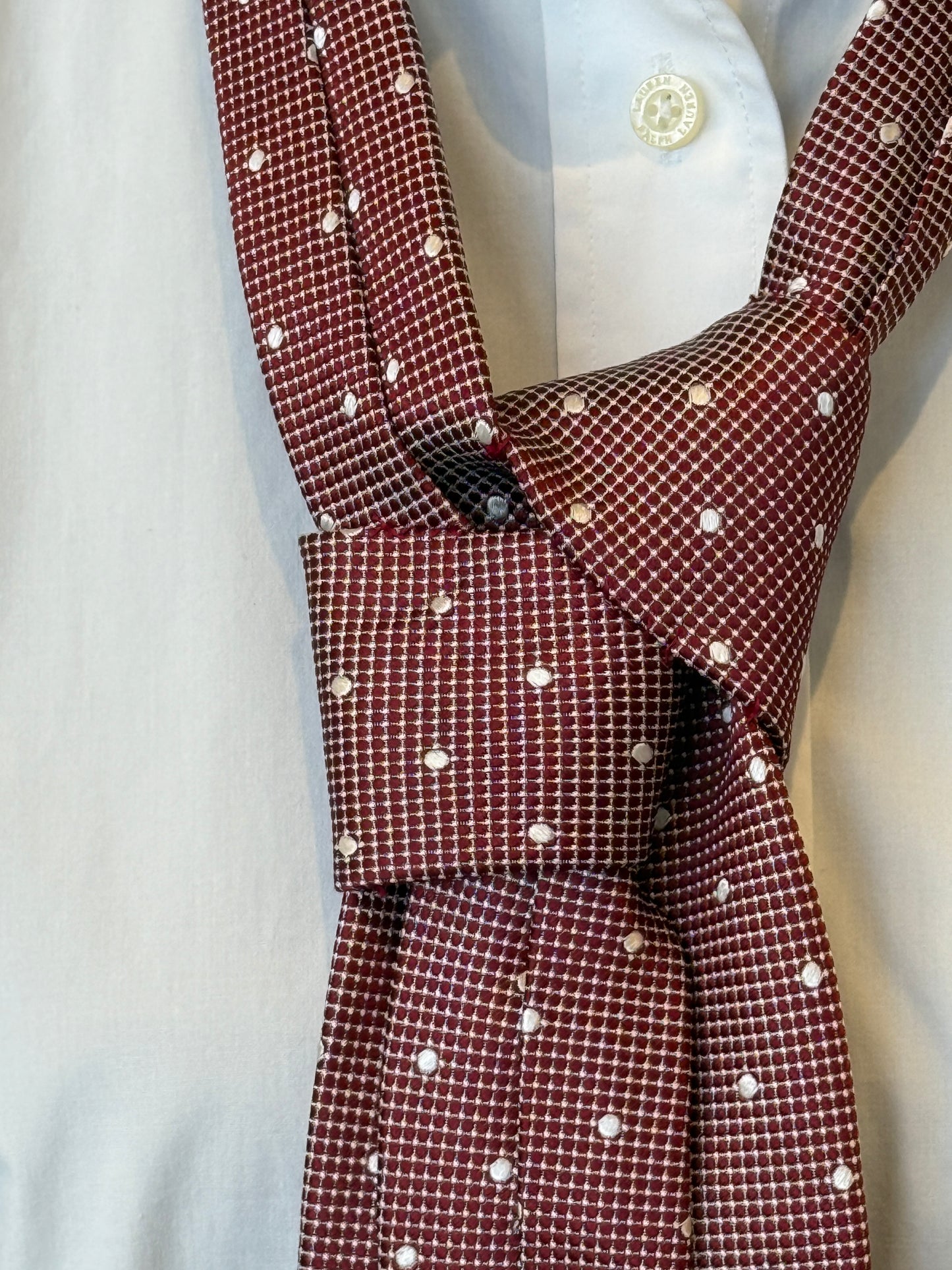 Burgundy Tie With Brooch & Rhinestones