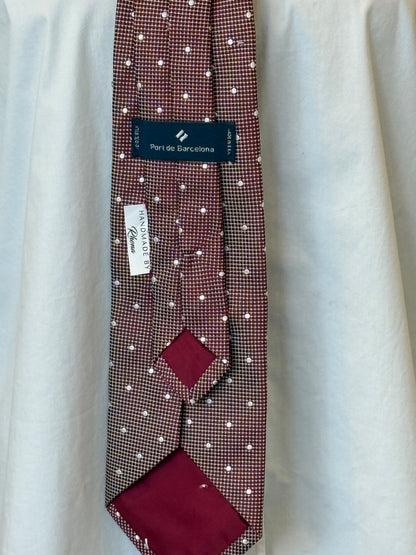 Burgundy Tie With Brooch & Rhinestones