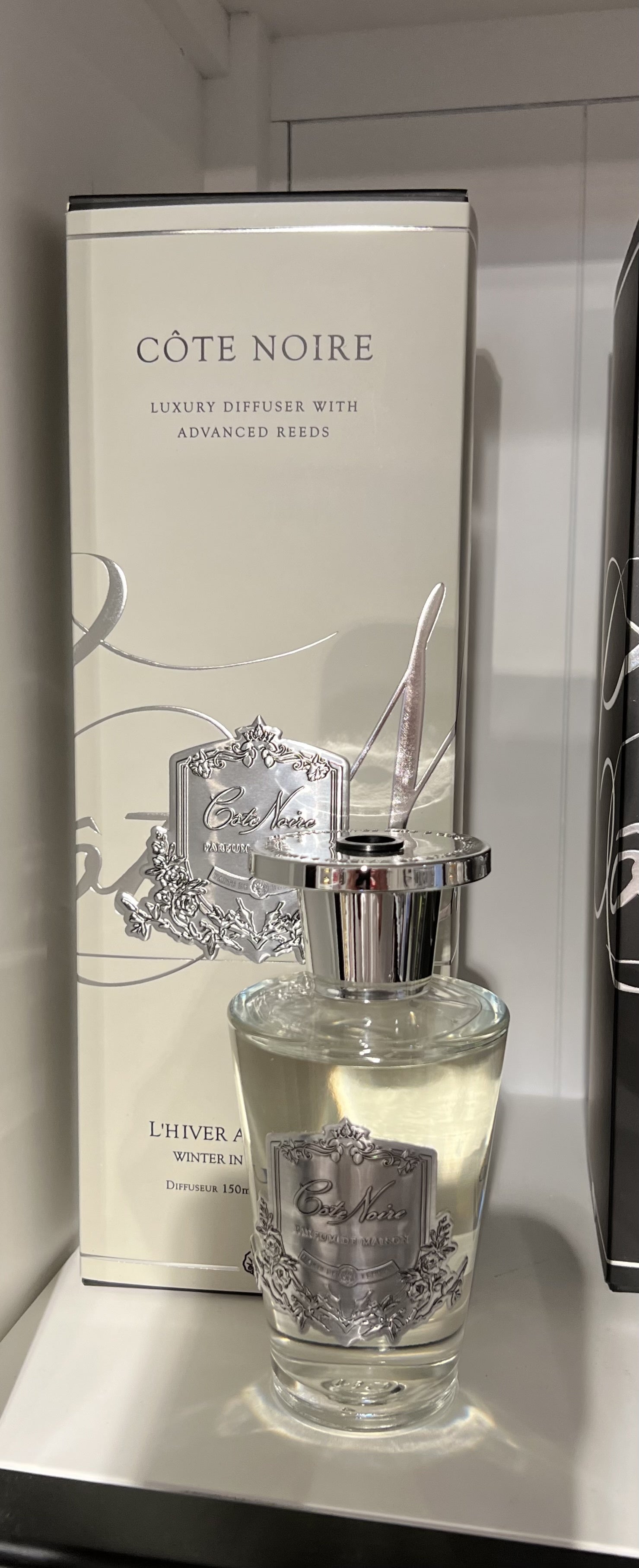 Winter In The Chateau Silver Badge Diffuser 150ml