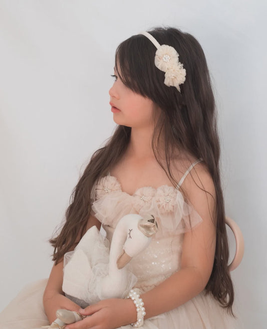 Ophelia Swan- Ivory