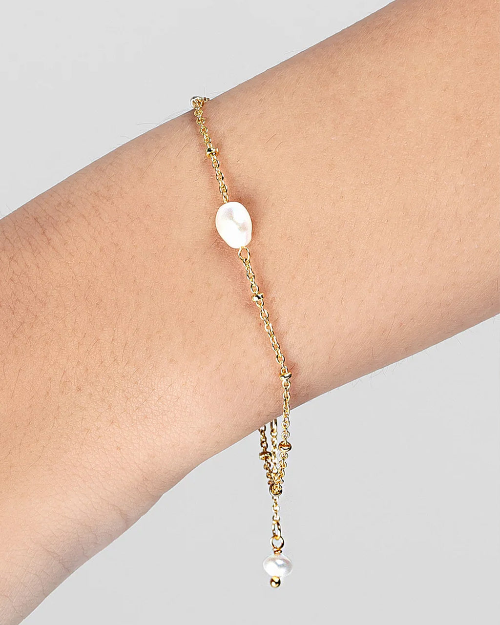 Mary Gold Bracelet