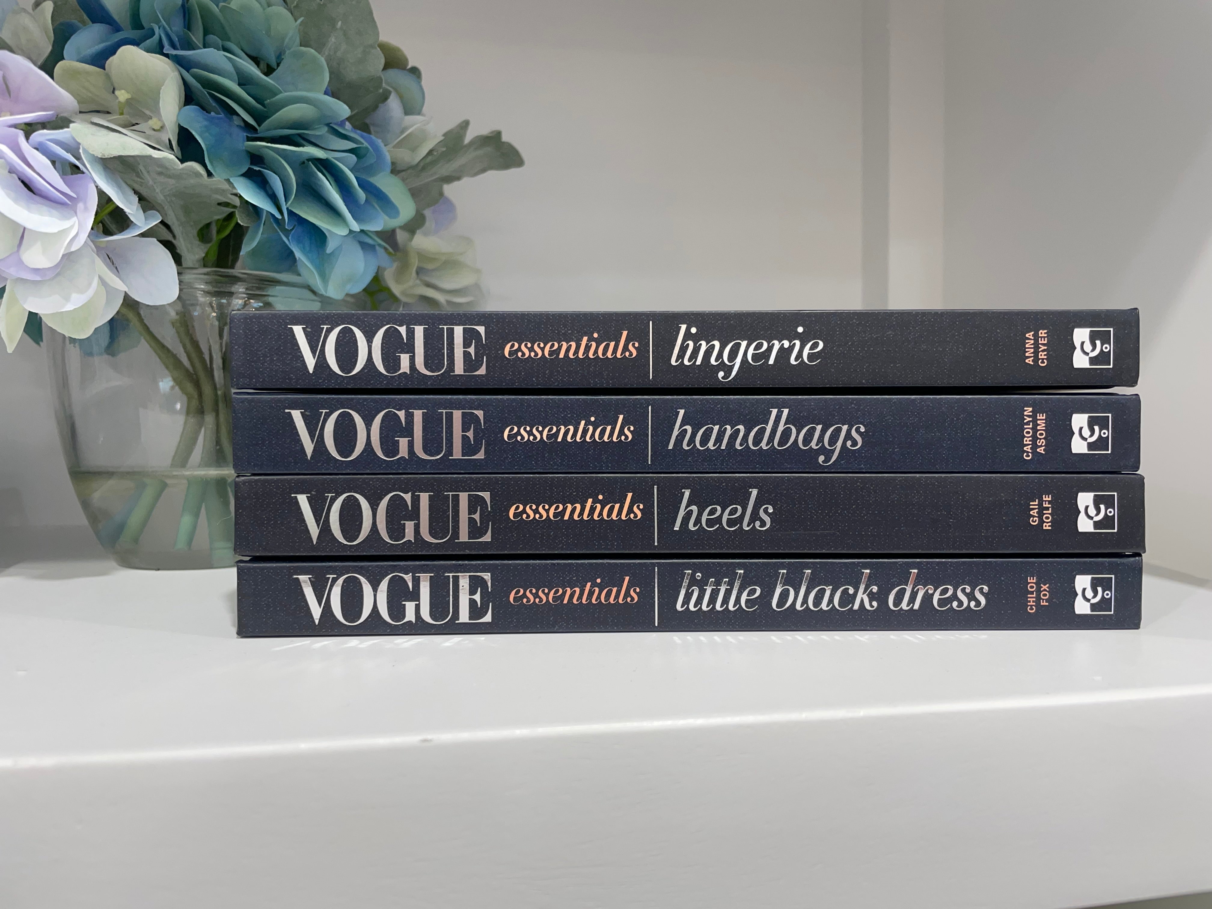 Vogue Essentials: Heels Book